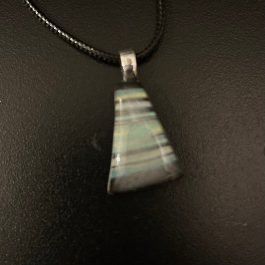 Porcelain Pendant “Strata”